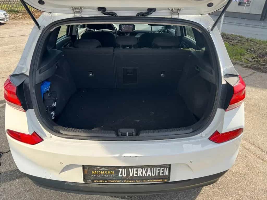 Hyundai i30 Intro 09/2017-photo-24