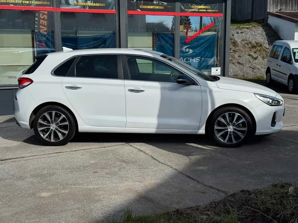 Hyundai i30 Intro 09/2017-photo-3