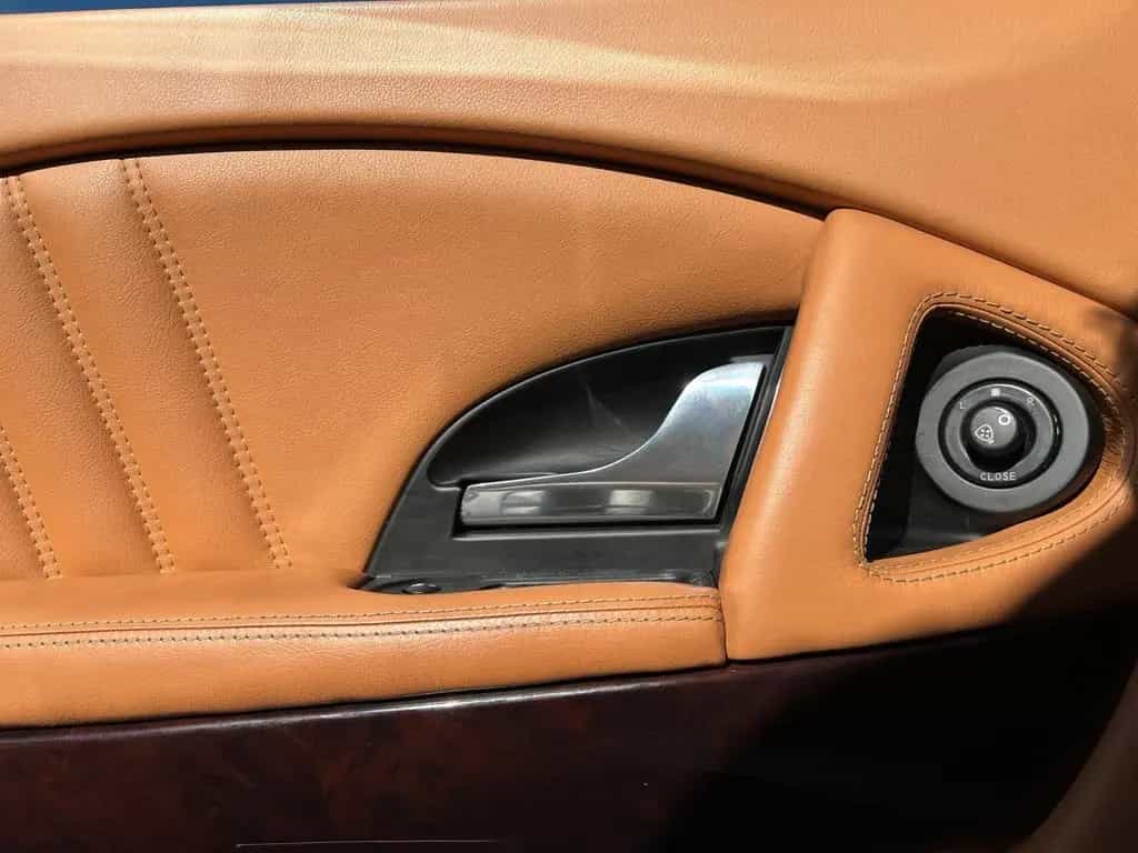 Maserati Quattroporte Basis 01/2007-photo-23
