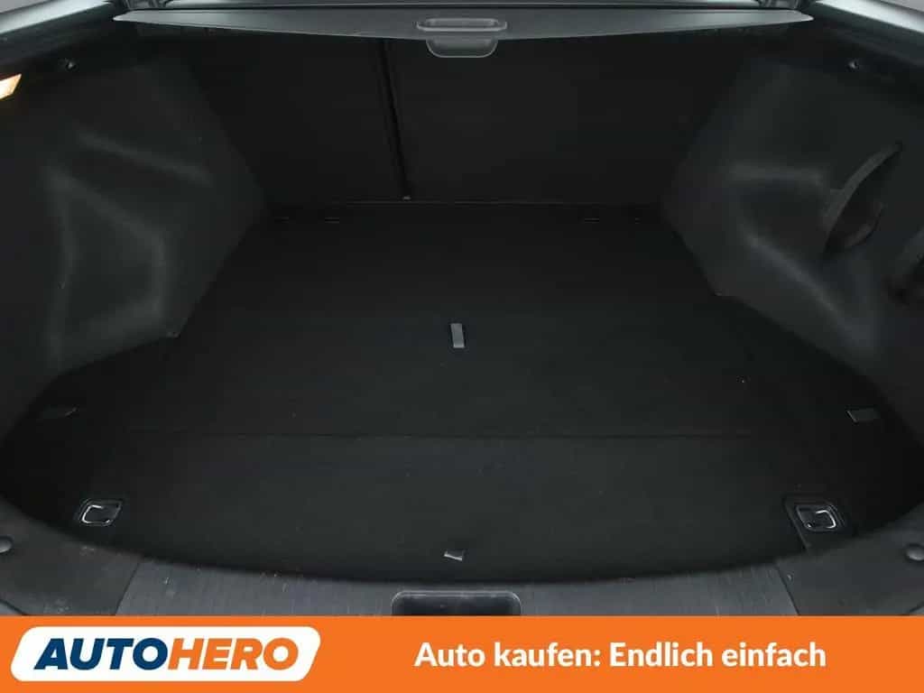 Kia cee'd / Ceed cee'd 1.6 GDI Spirit *NAVI*CAM*SHZ*KLIMA* 04/2018-photo-17