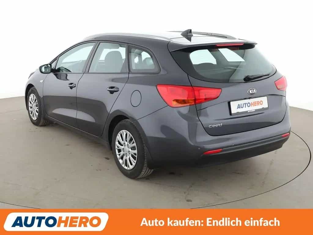 Kia cee'd / Ceed cee'd 1.6 GDI Spirit *NAVI*CAM*SHZ*KLIMA* 04/2018-photo-3