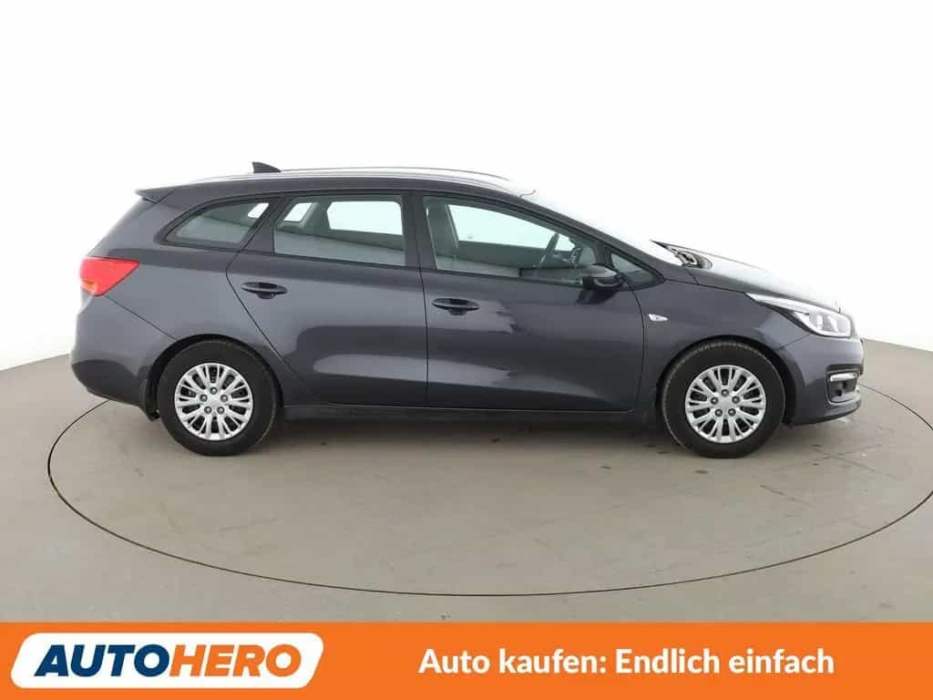 Kia cee'd / Ceed cee'd 1.6 GDI Spirit *NAVI*CAM*SHZ*KLIMA* 04/2018-photo-6