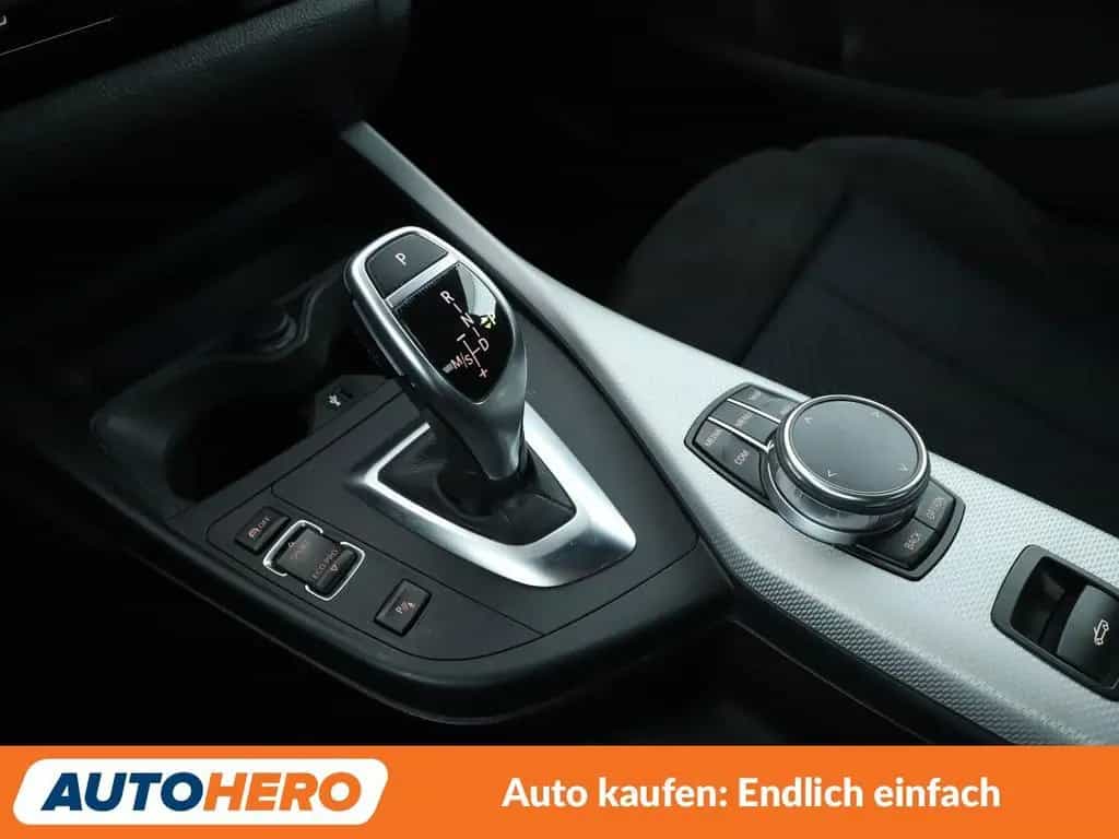 BMW M240 Aut.*NAVI*BI-XENON*H&K*TEMPO*PDC*SHZ* 01/2017-photo-21