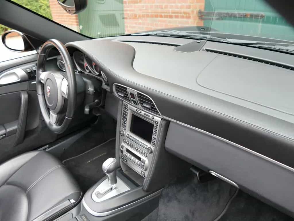 Porsche 911 Carrera S Cabrio 33000 Km Scheckheft Porsche 05/2008-photo-27