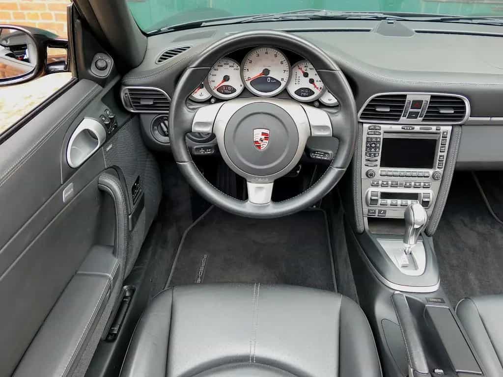 Porsche 911 Carrera S Cabrio 33000 Km Scheckheft Porsche 05/2008-photo-9