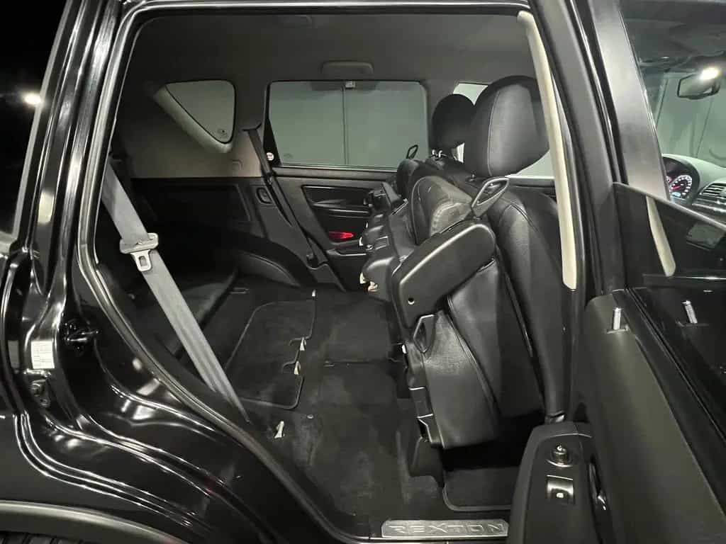 Ssangyong REXTON 2.2 TD Executive 4X4 |7 SITZER|LEDER|LED| 01/2018-photo-11