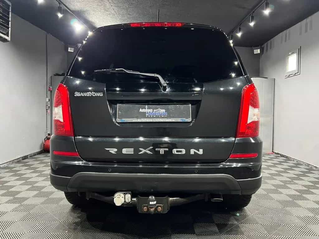 Ssangyong REXTON 2.2 TD Executive 4X4 |7 SITZER|LEDER|LED| 01/2018-photo-6