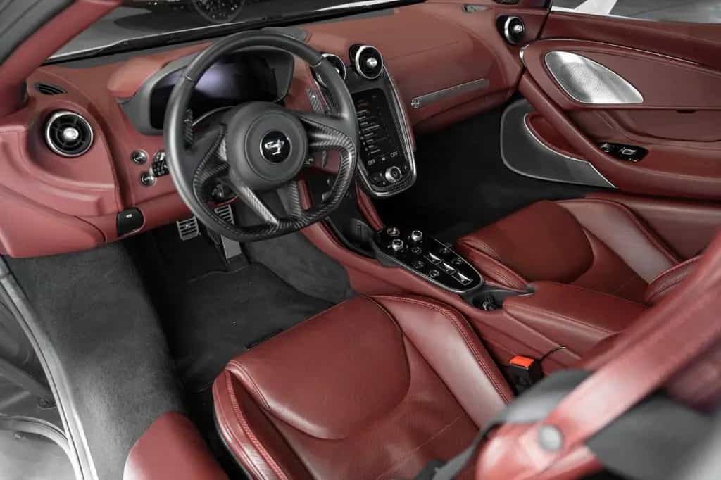 McLaren GT Premium*Carbon*B&W*Pano*Camera*Black pack* 02/2024-photo-9