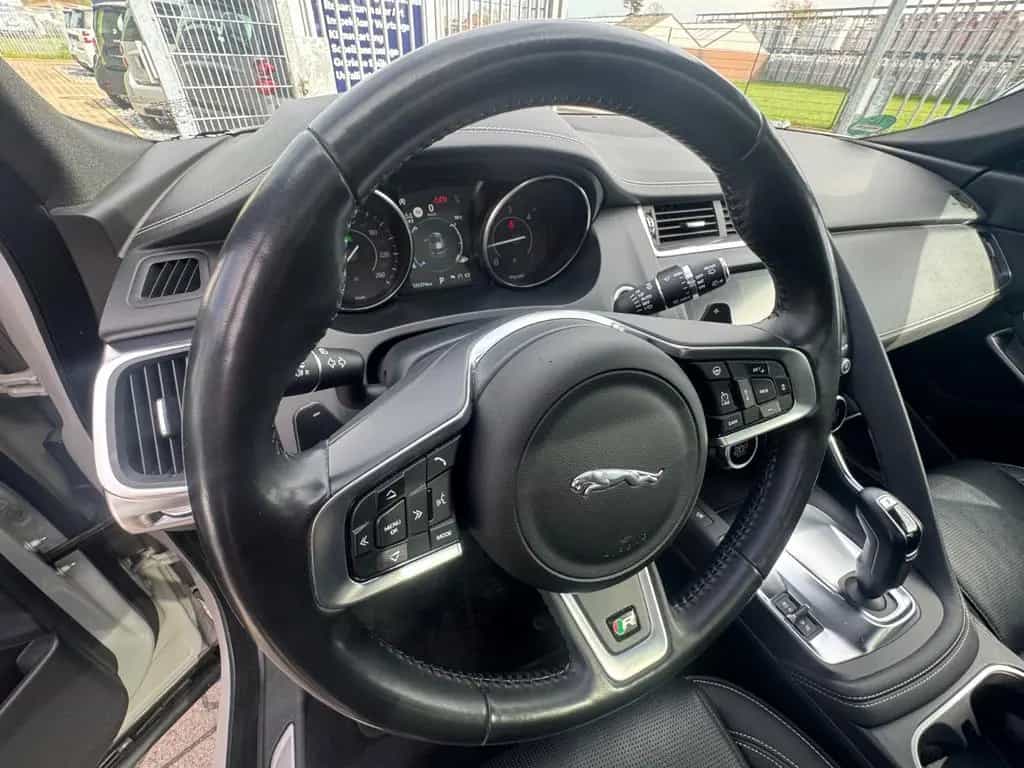 Jaguar E-Pace R-Dynamic S LEDER KLIMA ALU´S PANORAMA 11/2019-photo-14