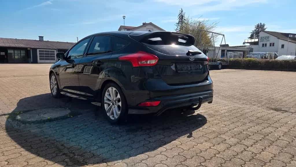 Ford Focus Lim. ST-Line 03/2018-photo-2
