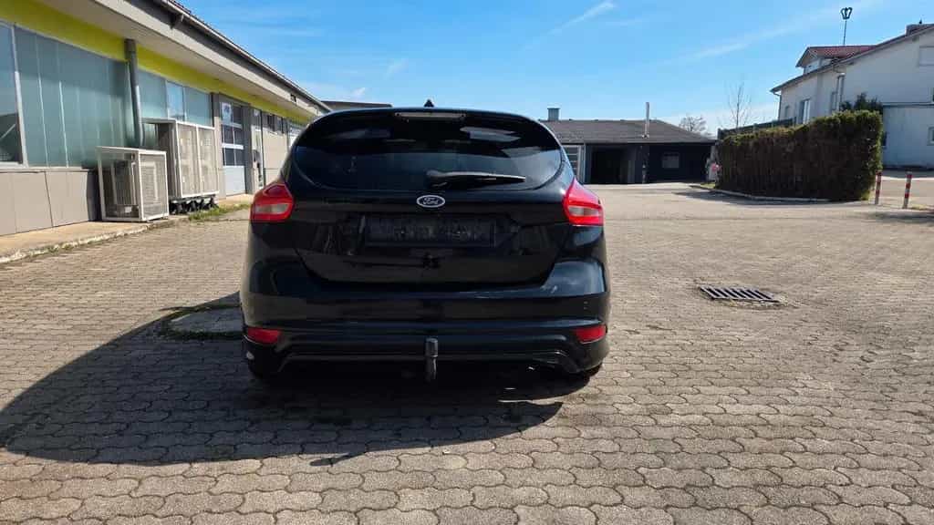 Ford Focus Lim. ST-Line 03/2018-photo-3