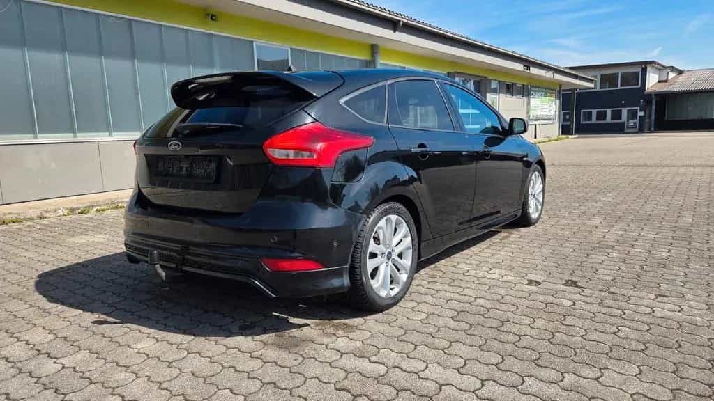 Ford Focus Lim. ST-Line 03/2018-photo-4