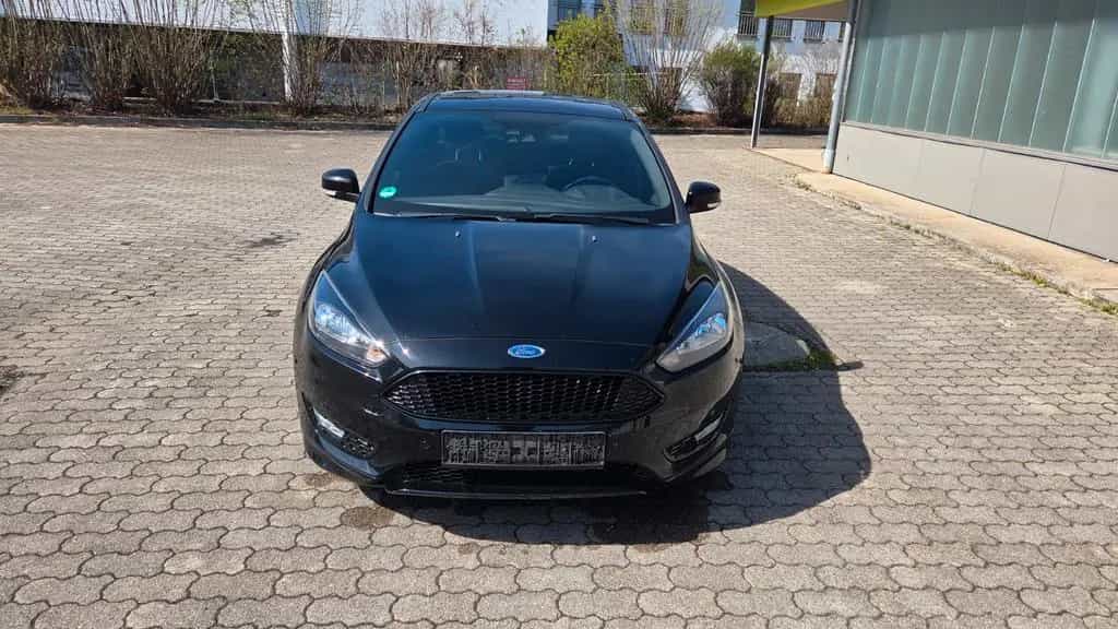 Ford Focus Lim. ST-Line 03/2018-photo-8