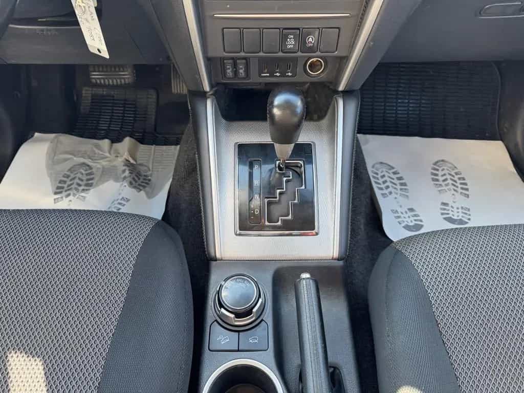 Mitsubishi L200 Plus Doppelkabine 4WD 08/2021-photo-14