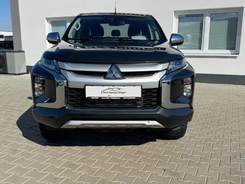 Mitsubishi L200 Plus Doppelkabine 4WD 08/2021-photo-3