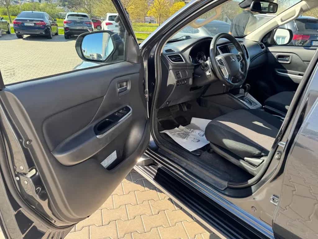 Mitsubishi L200 Plus Doppelkabine 4WD 08/2021-photo-7