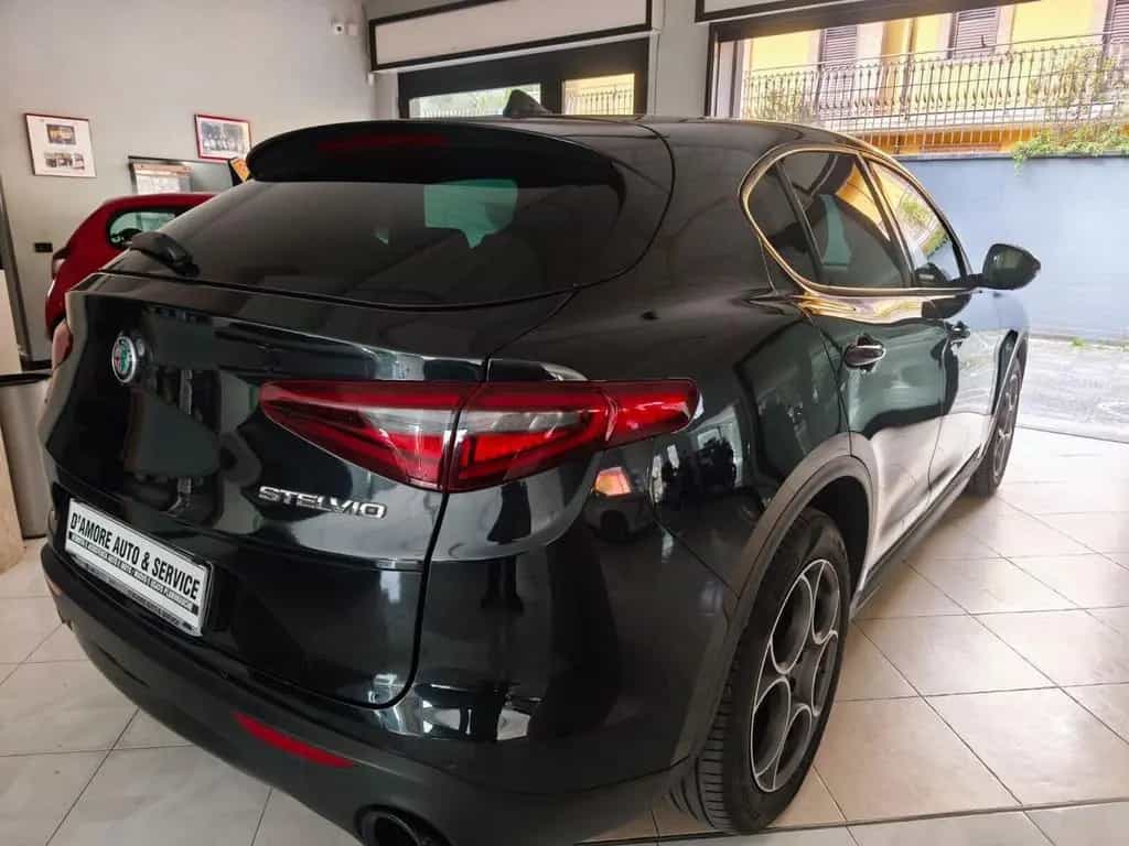 Alfa Romeo Stelvio 2.2 Turbodiesel 190 CV AT8 Q4 10/2022-photo-2