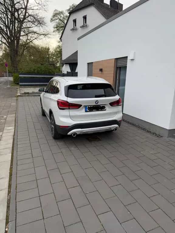 BMW X1 xDrive25d xLine Top Ausstattung 10/2019-photo-3