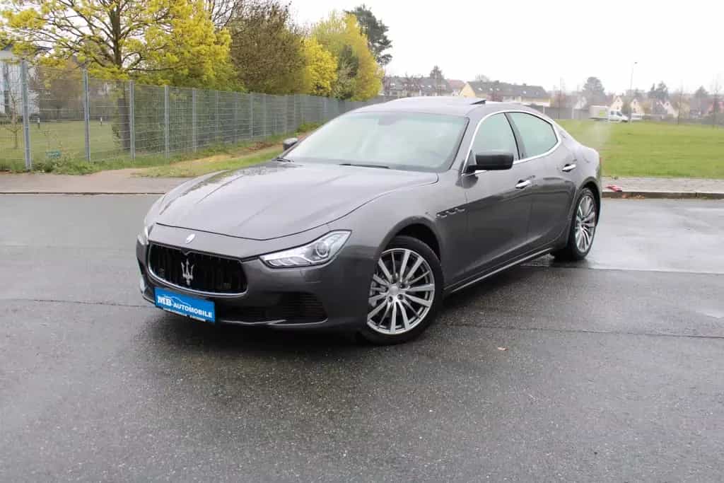 Maserati Ghibli S DE-FZG. Kamera Schiebed. Leder Navi 09/2013-photo-0