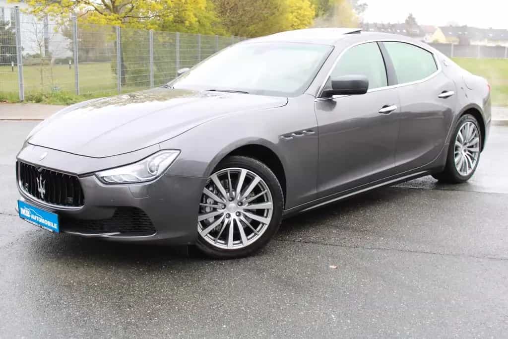 Maserati Ghibli S DE-FZG. Kamera Schiebed. Leder Navi 09/2013-photo-1