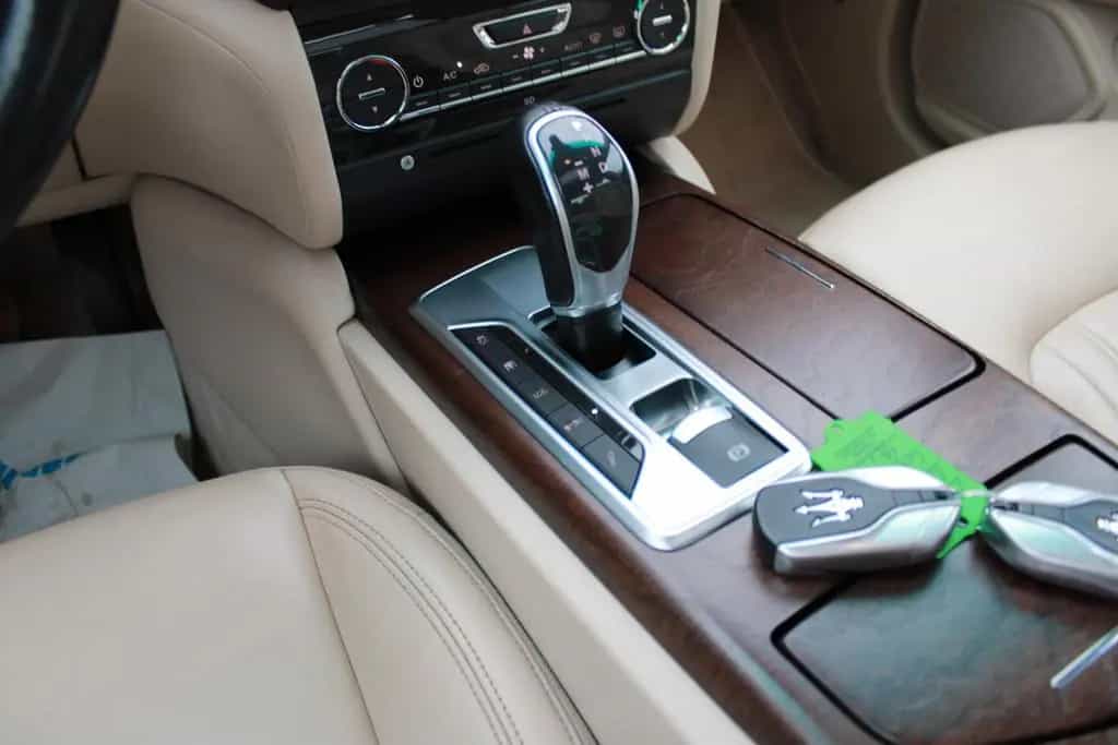 Maserati Ghibli S DE-FZG. Kamera Schiebed. Leder Navi 09/2013-photo-15
