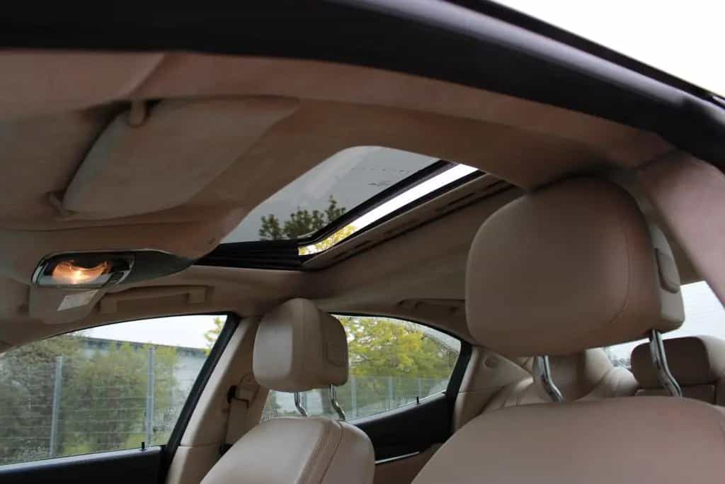 Maserati Ghibli S DE-FZG. Kamera Schiebed. Leder Navi 09/2013-photo-18