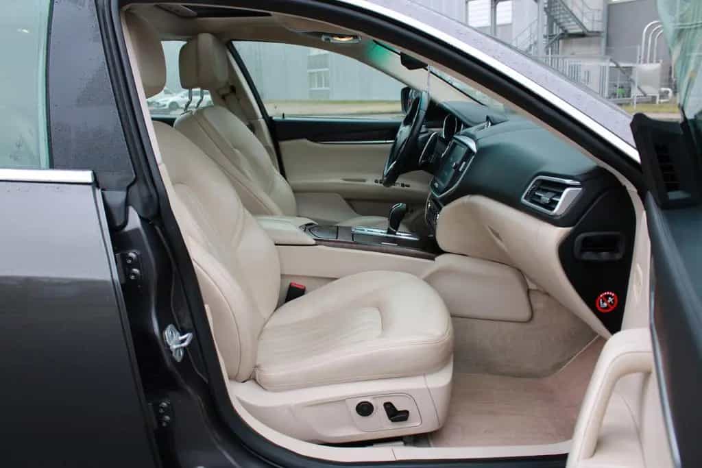 Maserati Ghibli S DE-FZG. Kamera Schiebed. Leder Navi 09/2013-photo-19