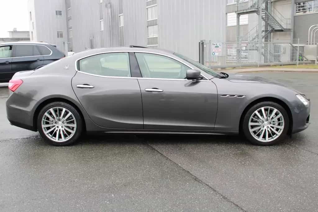 Maserati Ghibli S DE-FZG. Kamera Schiebed. Leder Navi 09/2013-photo-4
