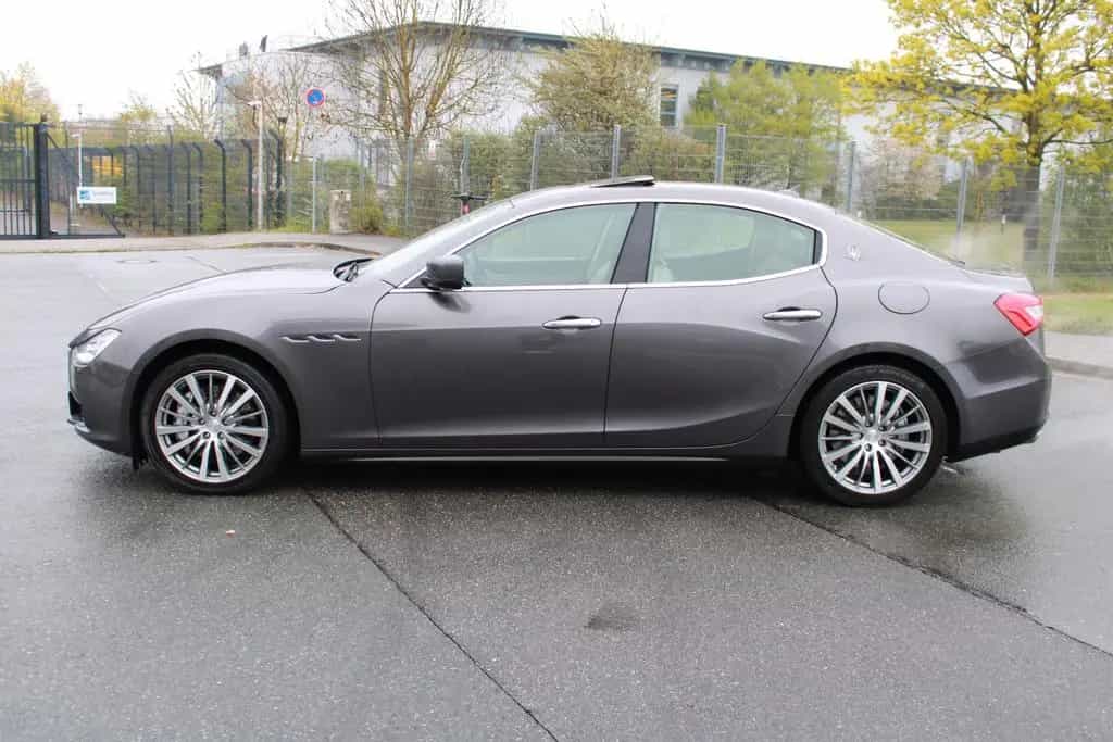 Maserati Ghibli S DE-FZG. Kamera Schiebed. Leder Navi 09/2013-photo-5