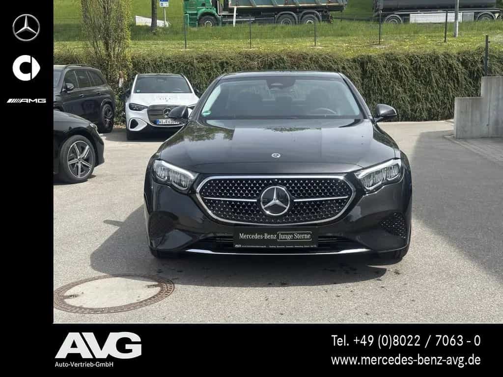 Mercedes-Benz E 220 d 4M Avantgarde Advanced Distronic 18" LED 03/2025-photo-1