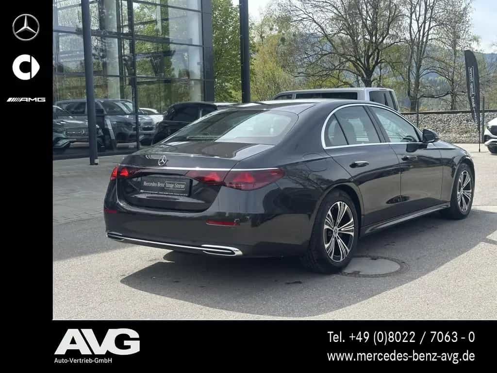 Mercedes-Benz E 220 d 4M Avantgarde Advanced Distronic 18" LED 03/2025-photo-3