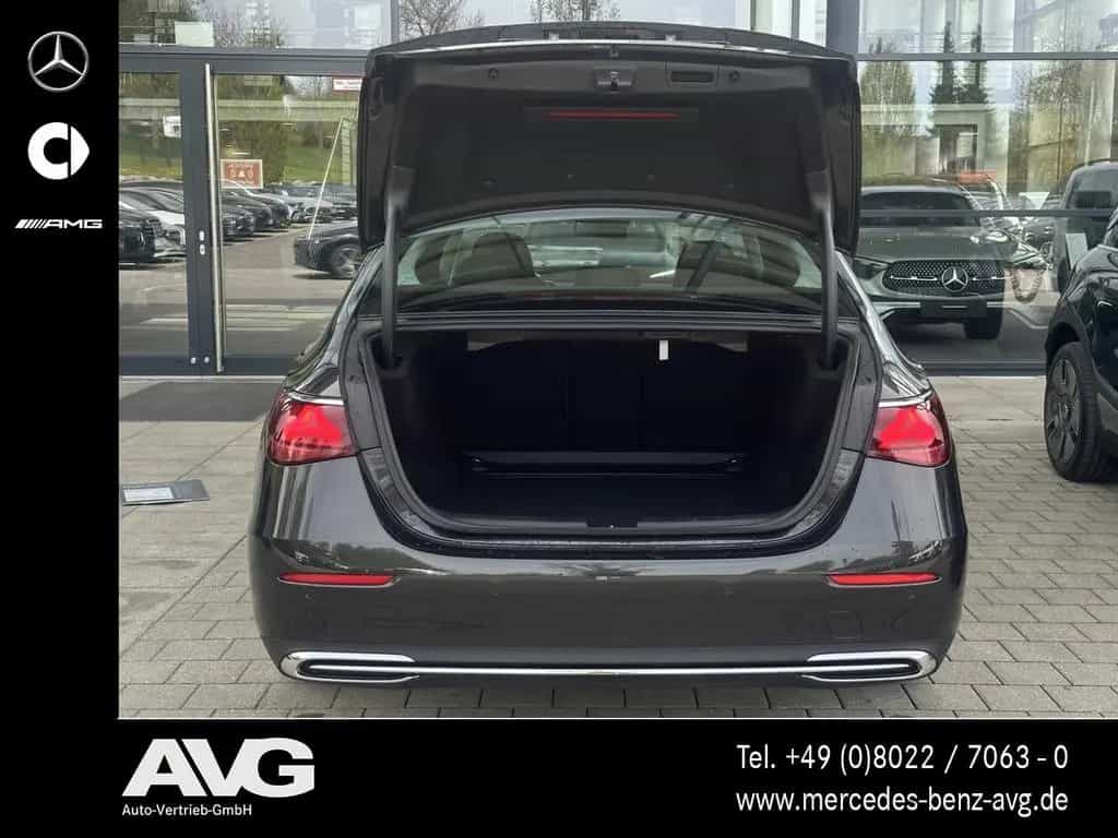Mercedes-Benz E 220 d 4M Avantgarde Advanced Distronic 18" LED 03/2025-photo-6