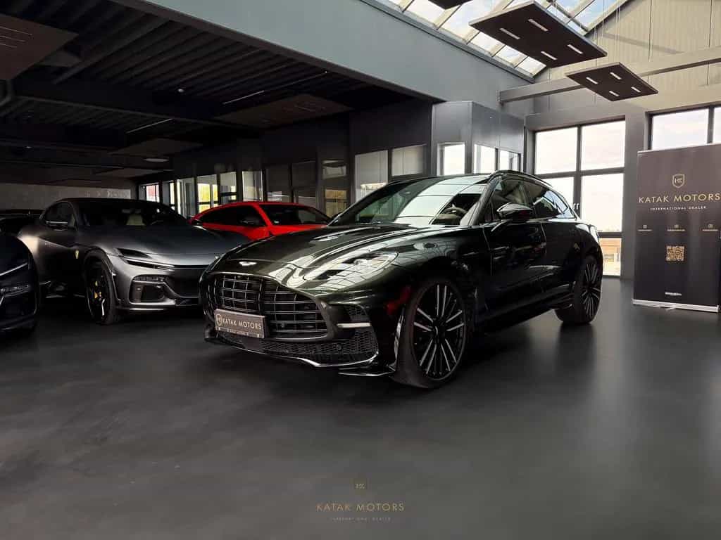 Aston Martin DBX DBX 707/4.0/V8/SPORT/PANO/360/STANDHZG/LEDER 09/2023-photo-1