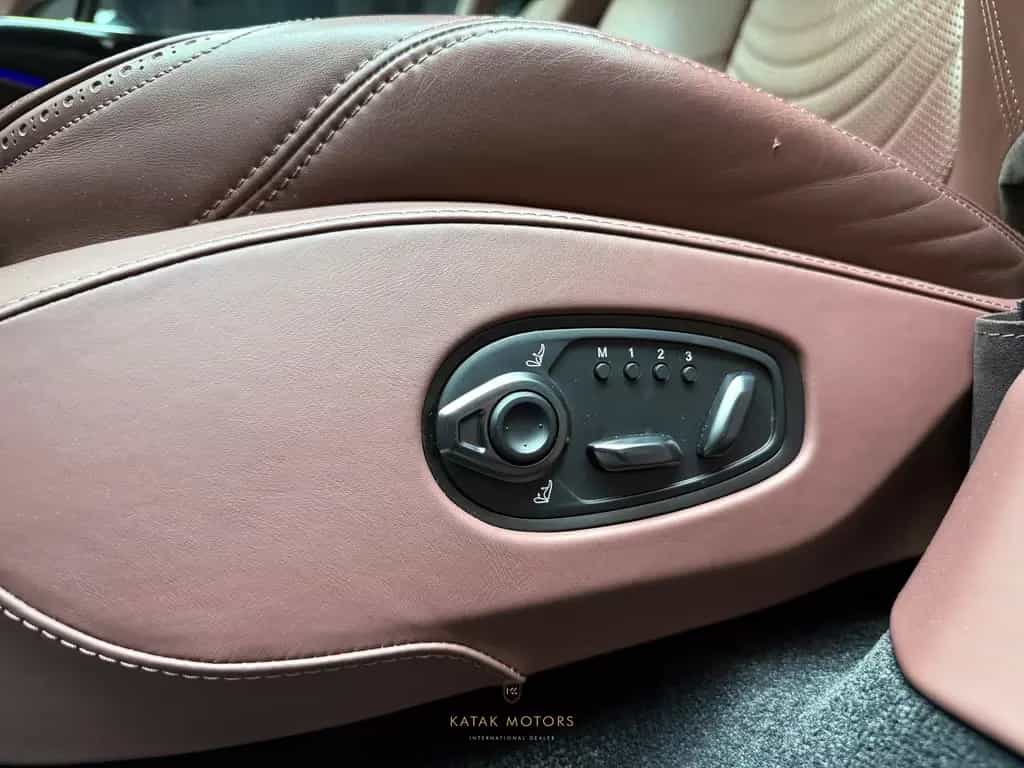 Aston Martin DBX DBX 707/4.0/V8/SPORT/PANO/360/STANDHZG/LEDER 09/2023-photo-24
