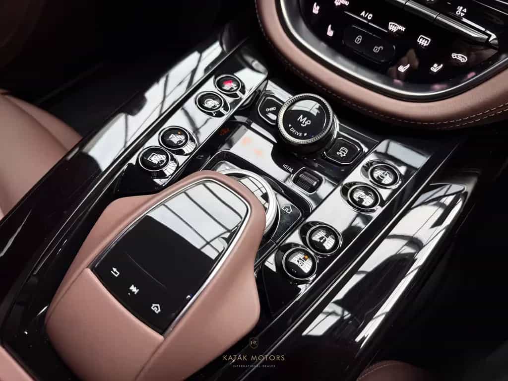 Aston Martin DBX DBX 707/4.0/V8/SPORT/PANO/360/STANDHZG/LEDER 09/2023-photo-27