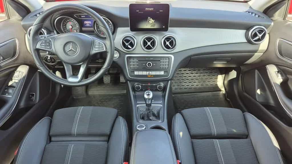 Mercedes-Benz GLA-Class 180*LED*Teilleder*Tempomat* 04/2018-photo-10