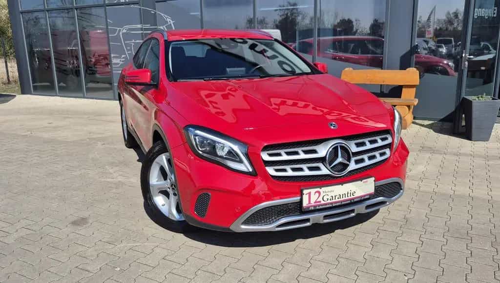 Mercedes-Benz GLA-Class 180*LED*Teilleder*Tempomat* 04/2018-photo-4