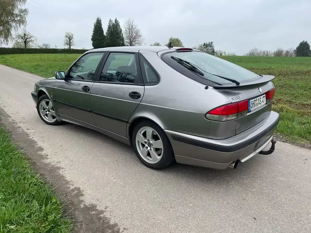 Saab 9-3 2.0t Ecopower SE Fünftürer SE 01/2002-photo-1