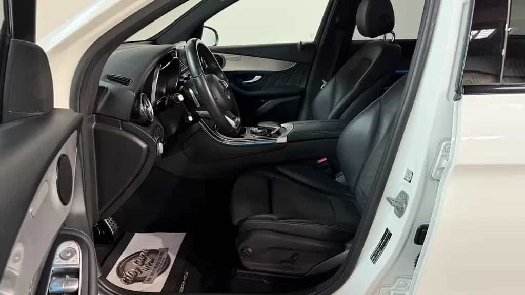 Mercedes-Benz GLC-Class 250 AMG AUT 4Matic PANORAMA+KAMERA+NIGHT+LED 08/2019-photo-12