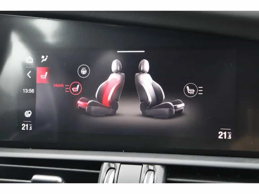 Alfa Romeo Giulia COMPETIZIONE 2.0 TURBO 16V 280 PS AT8 Q4 09/2023-photo-28