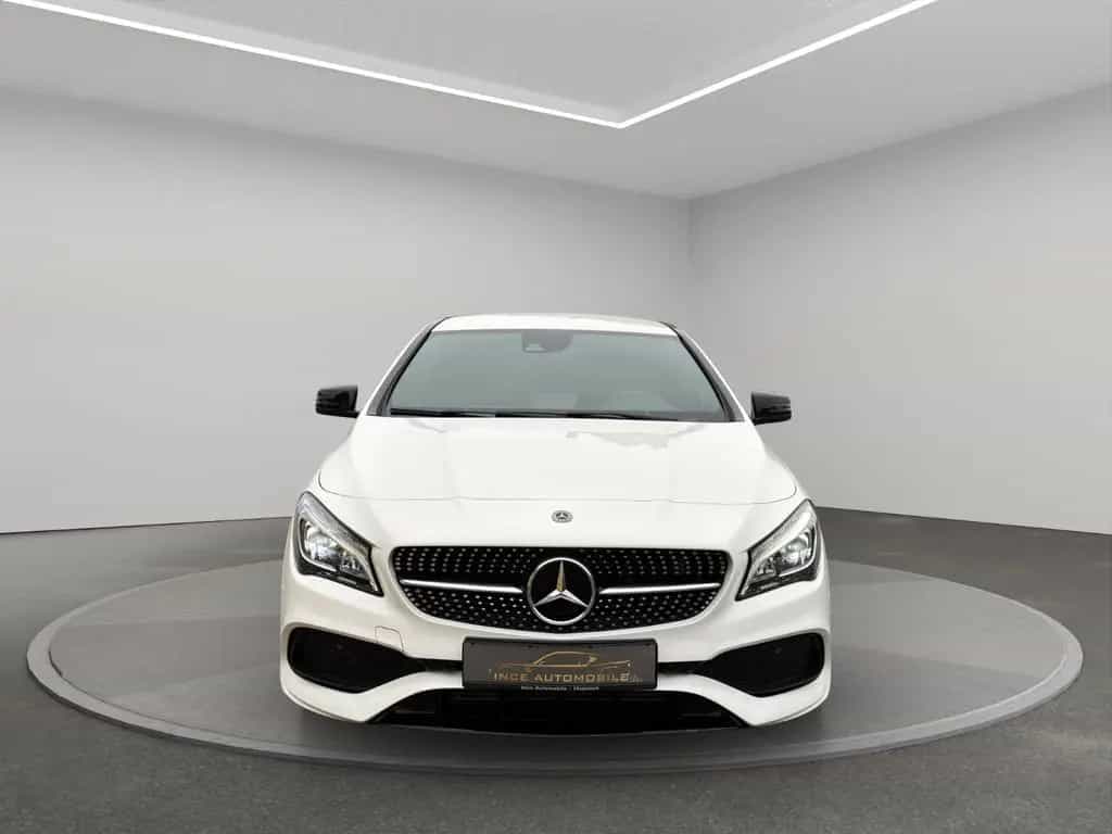 Mercedes-Benz CLA-Class 180 Shooting Brake*AMG Paket*Night Paket* 10/2018-photo-1