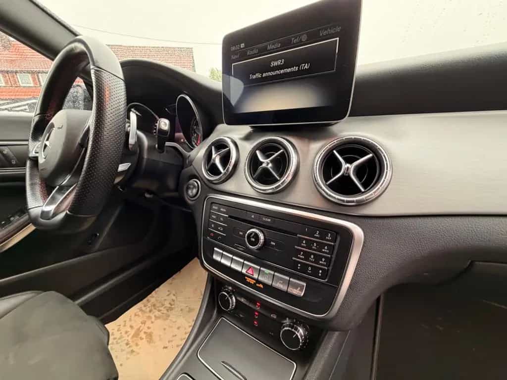 Mercedes-Benz CLA-Class 180 Shooting Brake*AMG Paket*Night Paket* 10/2018-photo-12