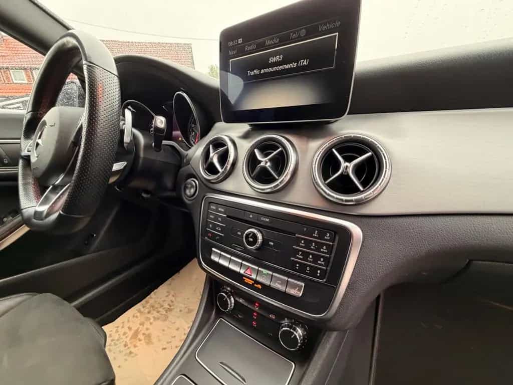 Mercedes-Benz CLA-Class 180 Shooting Brake*AMG Paket*Night Paket* 10/2018-photo-15