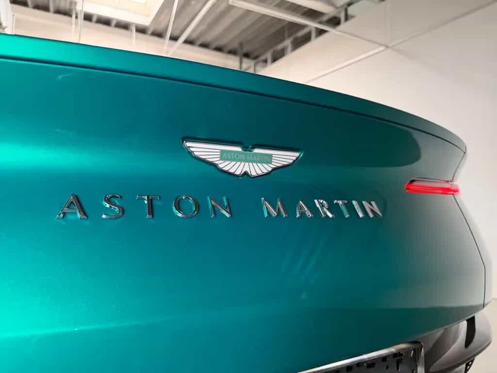 Aston Martin DB12 Volante | Podium Green | Black Pack null-photo-11