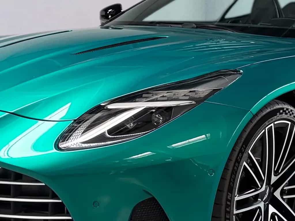 Aston Martin DB12 Volante | Podium Green | Black Pack null-photo-4