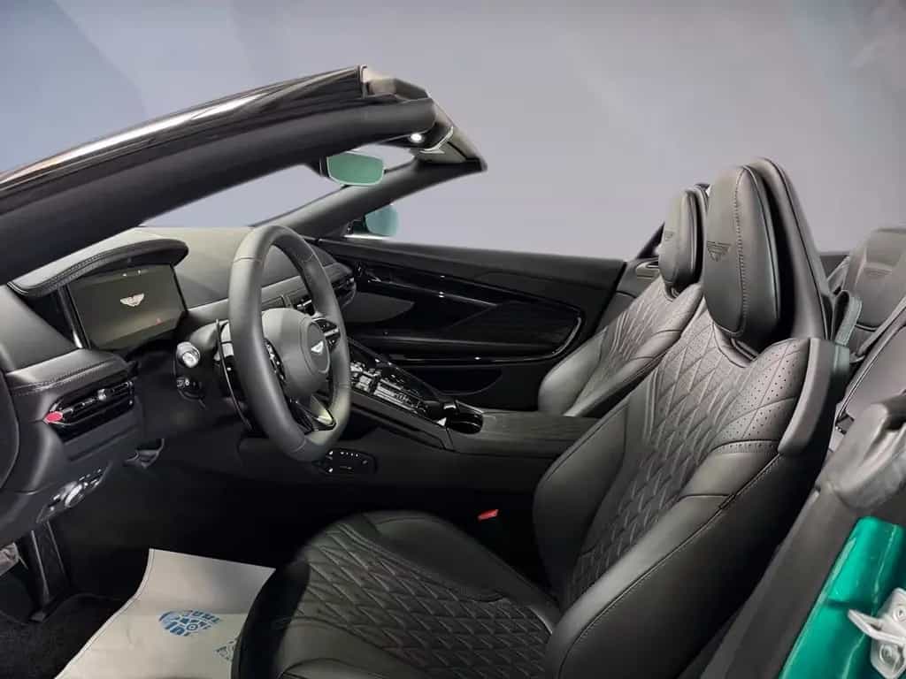 Aston Martin DB12 Volante | Podium Green | Black Pack null-photo-6