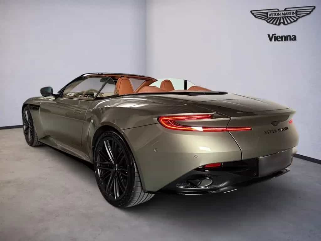 Aston Martin DB12 Volante | Titanium Grey | Black Pack 04/2026-photo-3