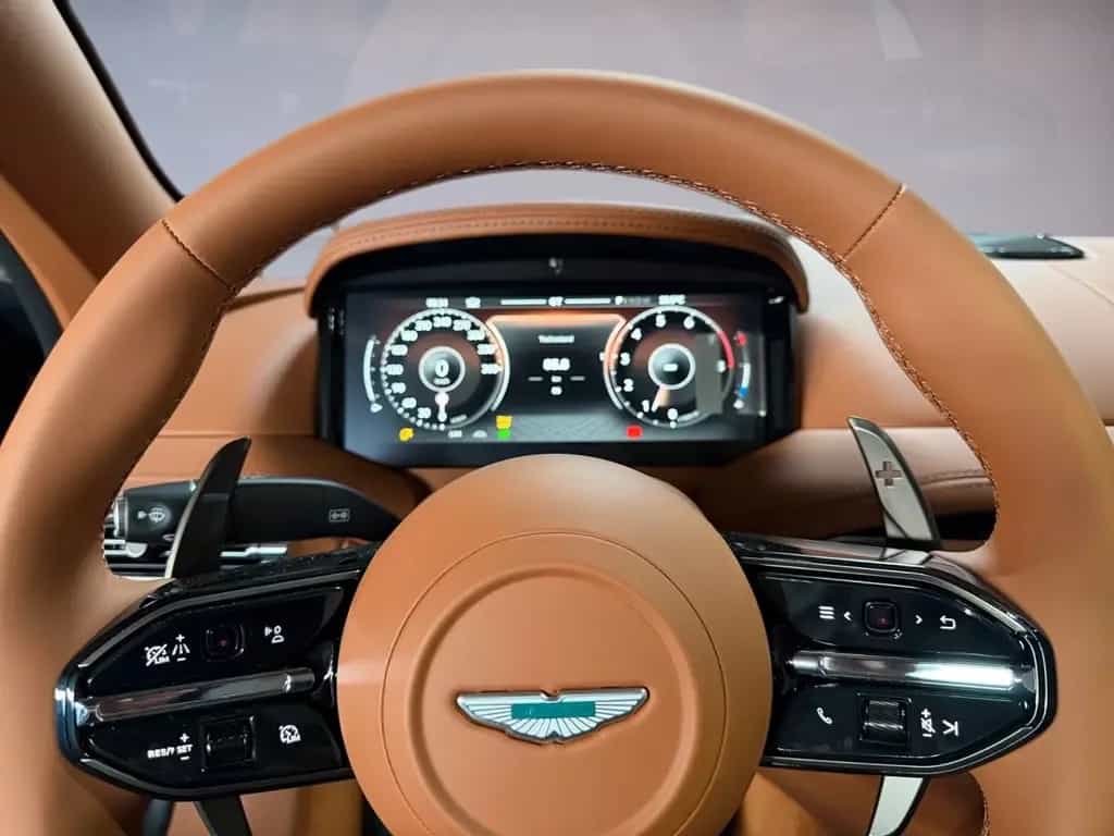 Aston Martin DB12 Volante | Titanium Grey | Black Pack 04/2026-photo-7