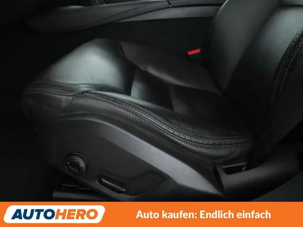 Volvo V90 Cross Country 2.0 D4 AWD Aut.*NAV*LED*TEMP* 05/2019-photo-23