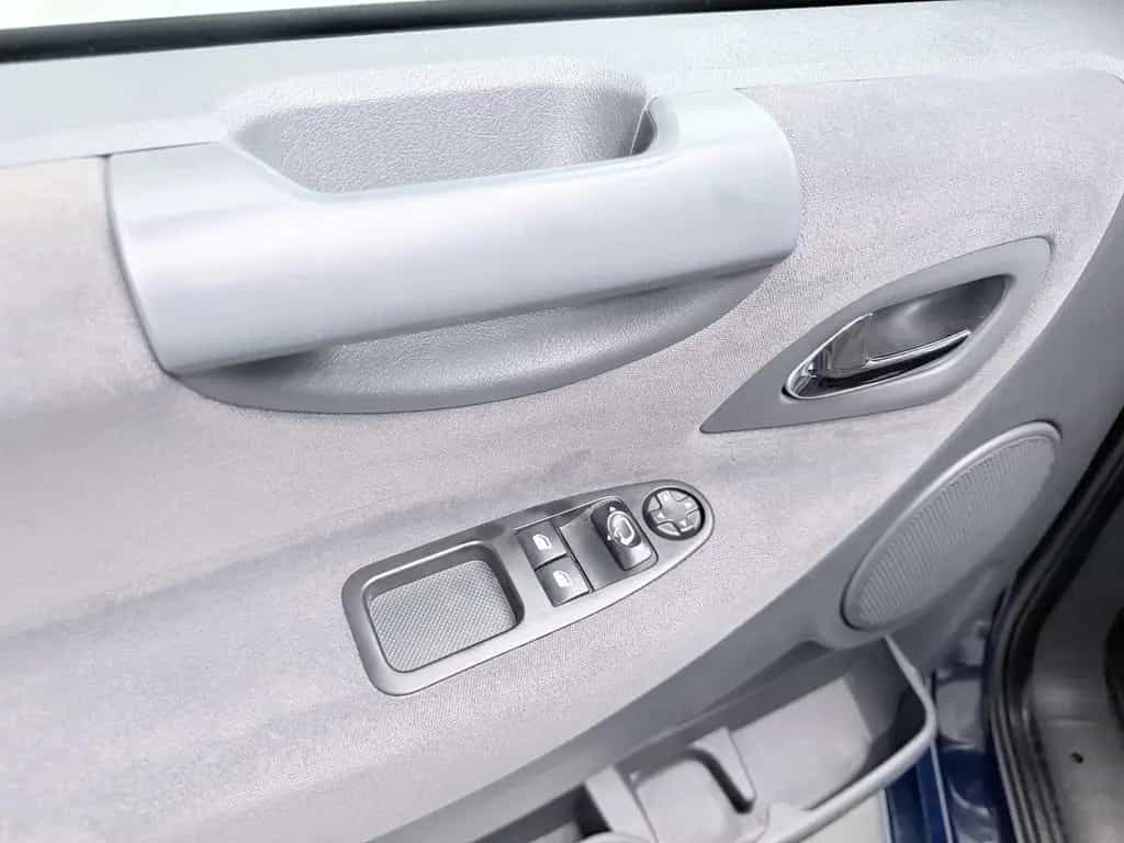 Citroën Jumpy HDI MULTISPACE RAMPE+HECKABSENKUNG+TÜV+1HD 06/2014-photo-15